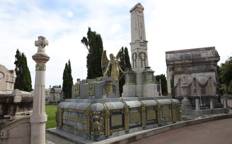 panteón cementerio